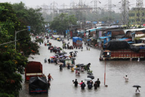 本月孟买发生季风洪水。