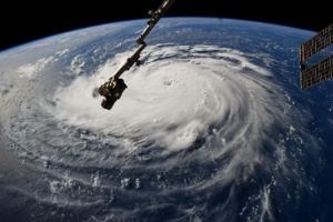 从9月10日从国际空间站看的飓风佛罗伦萨。