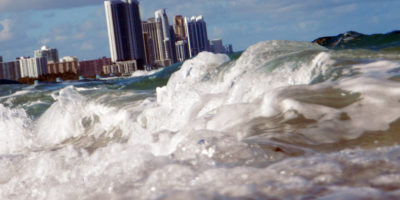 北迈阿密,佛罗里达州。,is one of the cities on the U.S. East Coast with sea level rise well above the global average.