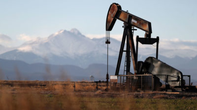 靠近Dacono，科罗拉多州的油。