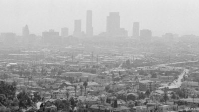 1978年7月，烟雾笼罩着洛杉矶市中心。