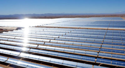 摩洛哥巨大的新款太阳能农场的第一阶段Noor 1，于2016年在撒哈拉完成。 