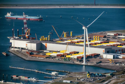 通用电气的Haliade-X涡轮机的原型 - 可以在荷兰鹿特丹的港口设施中动力为16,000家